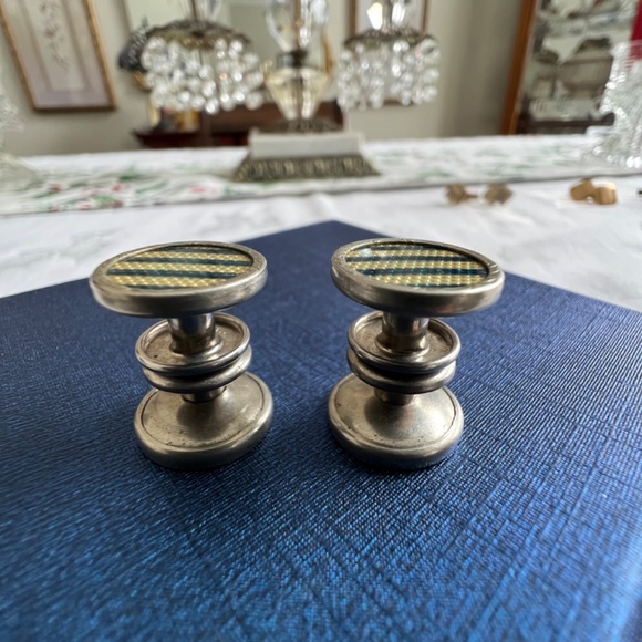 2 Pair of Vintage 'Snap Back' Cuff Links - Picture 8 of 10